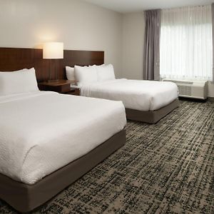 Queen Room Two Queen Beds Adapted Tub Mobility Hearing Accessible